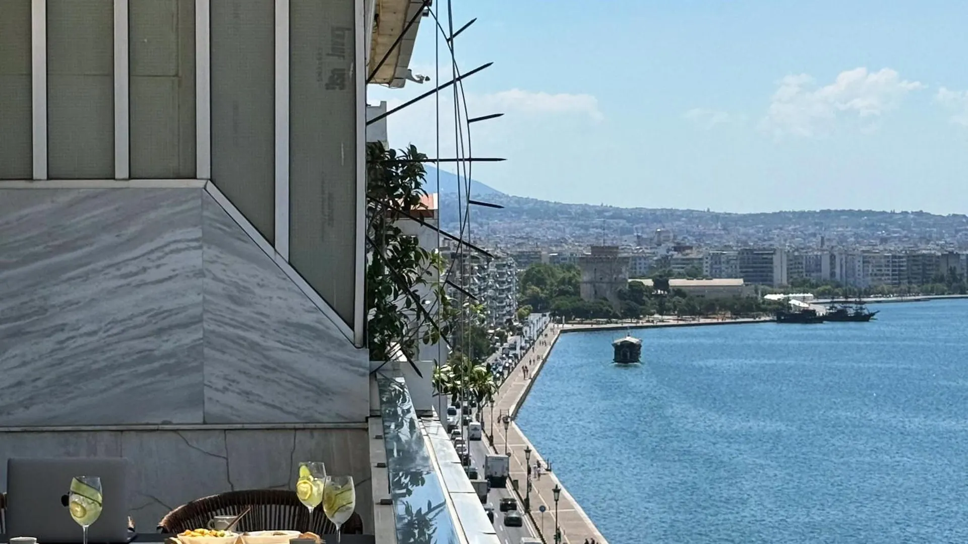 Zeusbnb Penthouse Sea View Soluň