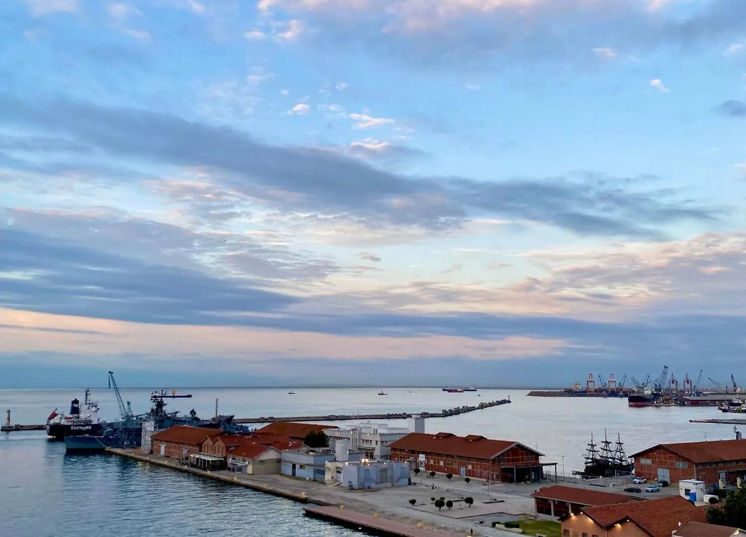 Apartment Zeusbnb Penthouse Sea View Thessaloniki Greece