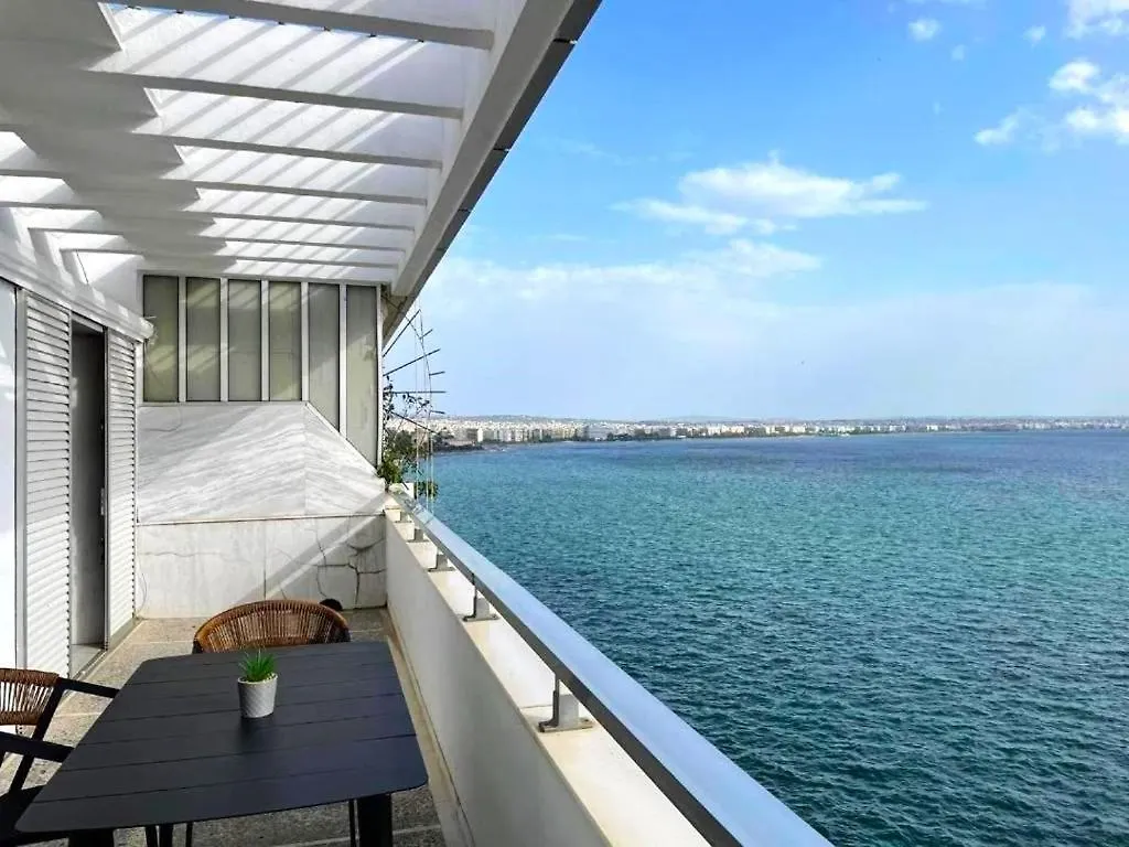 Zeusbnb Penthouse Sea View location